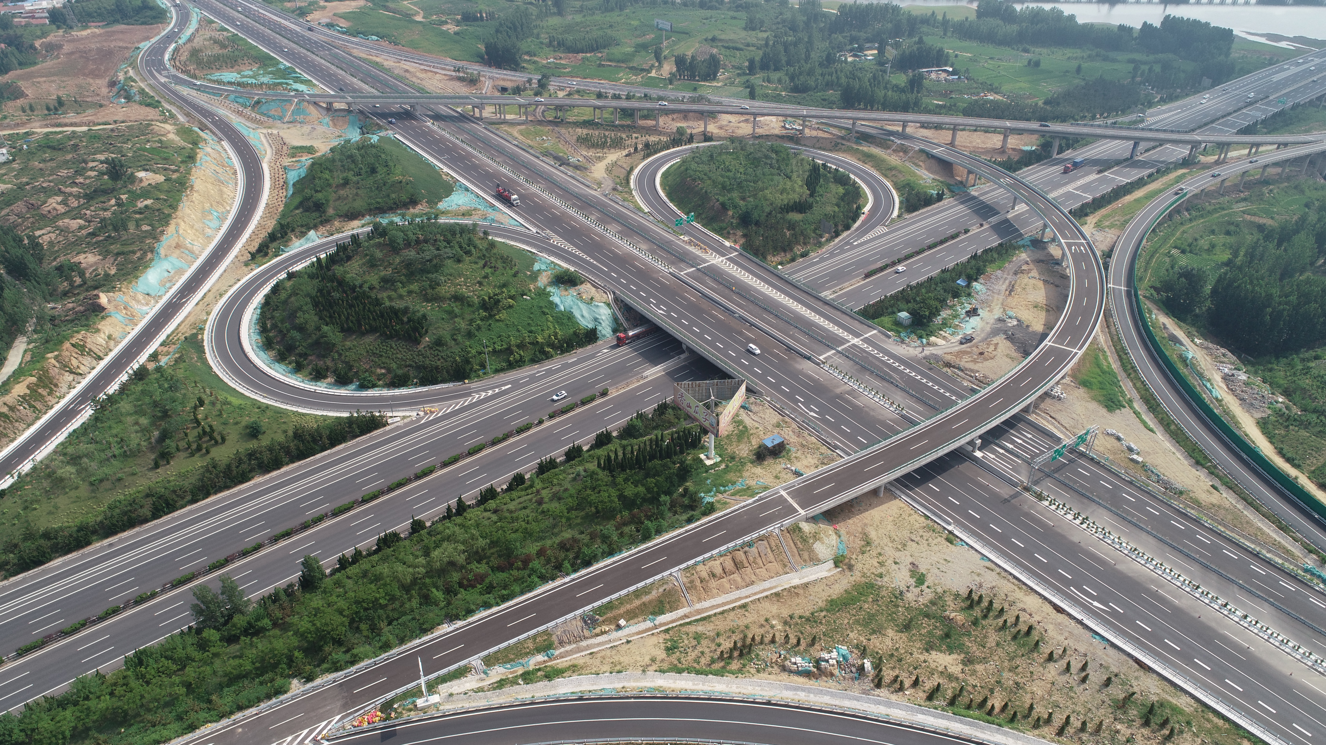 京沪高速改扩建项目跑出"京沪加速度"