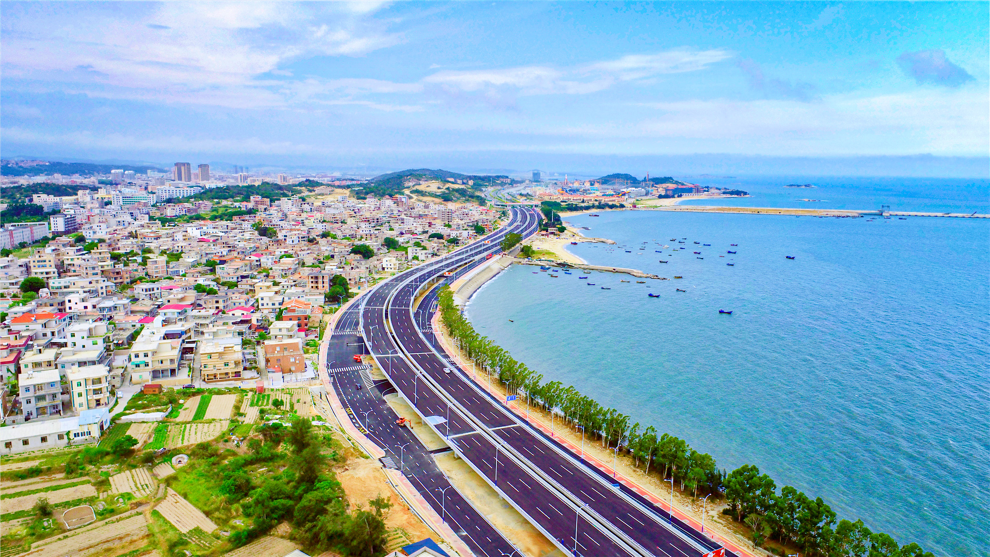 中建五局投资建造美好生活(泉州最美海岸线泉州海湾大道).jpg 中建五局投资建造美好生活(泉州最美海岸线泉州海湾大道).jpg