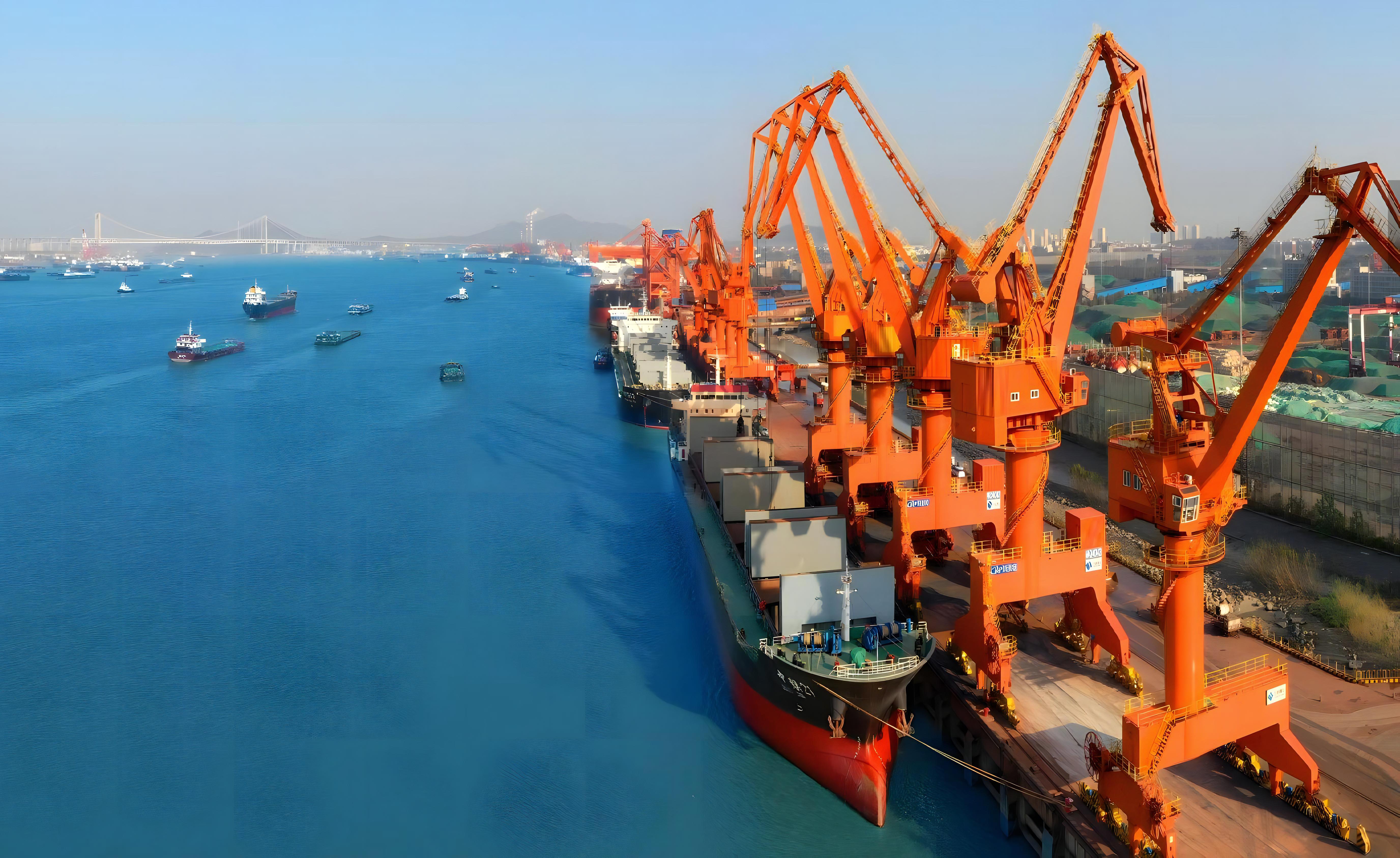 【中建安装投稿官网】-中建电子承建的大港三期工程 3 号、4 号、5 号堆取料机流程线项目正式开工2.jpg