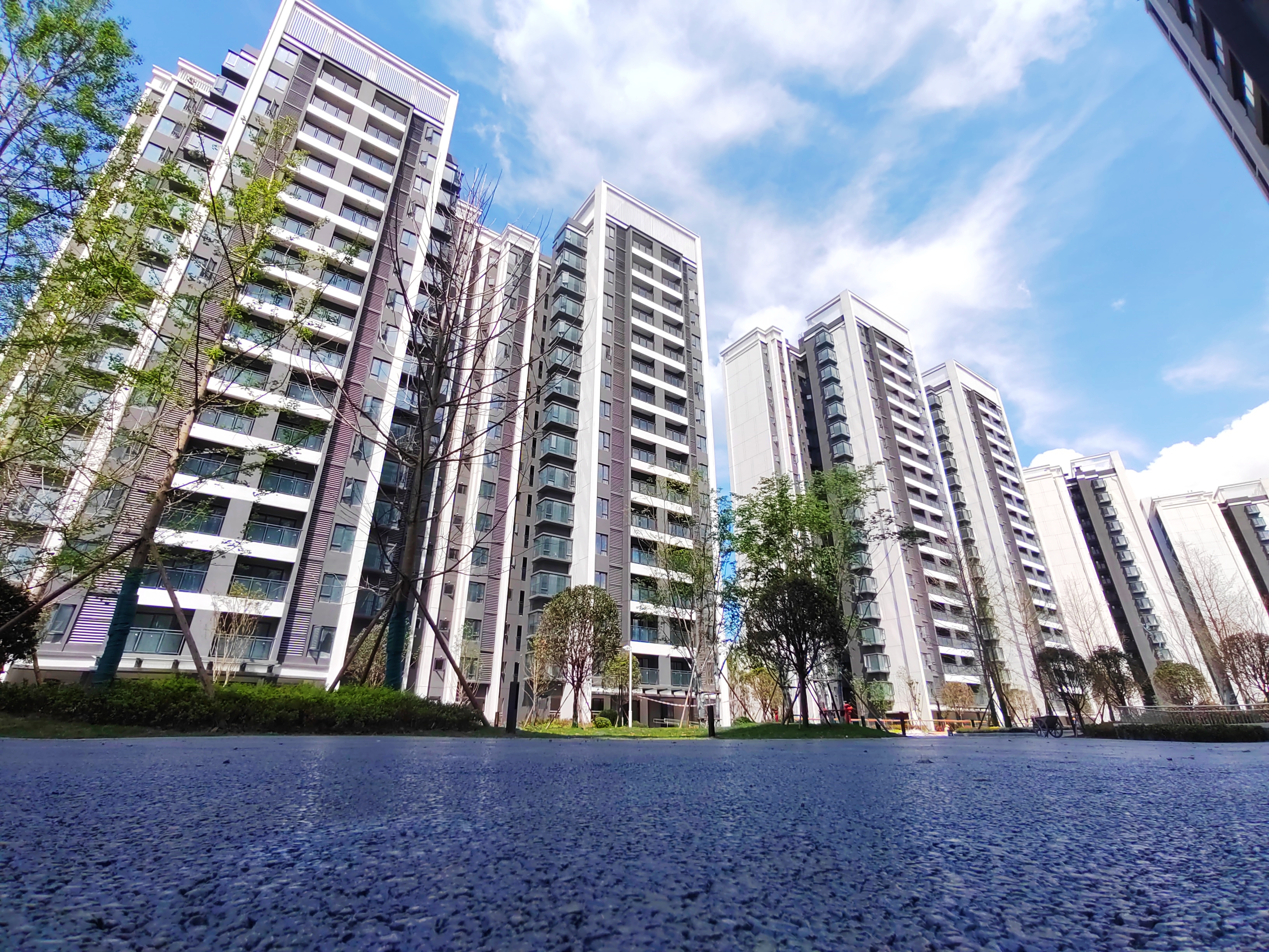 中建八局承建的四川省成都市简州新城石盘镇新型社区b项目(一期)完工