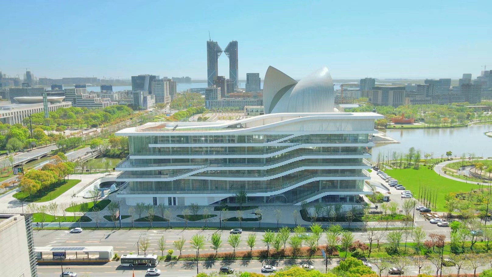 上海临港青少年活动中心01.jpg 上海临港青少年活动中心01.jpg