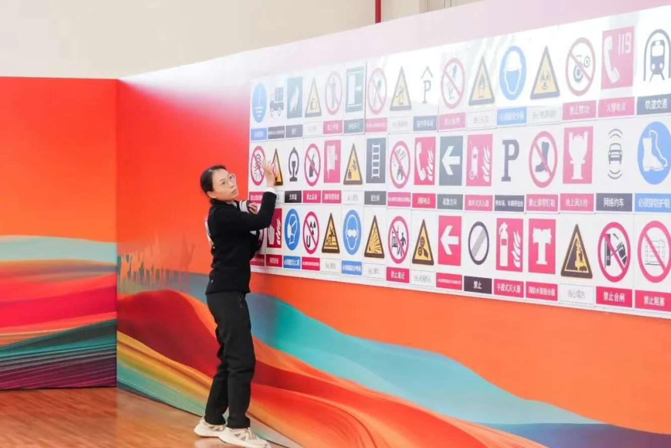 4444.png 4444.png