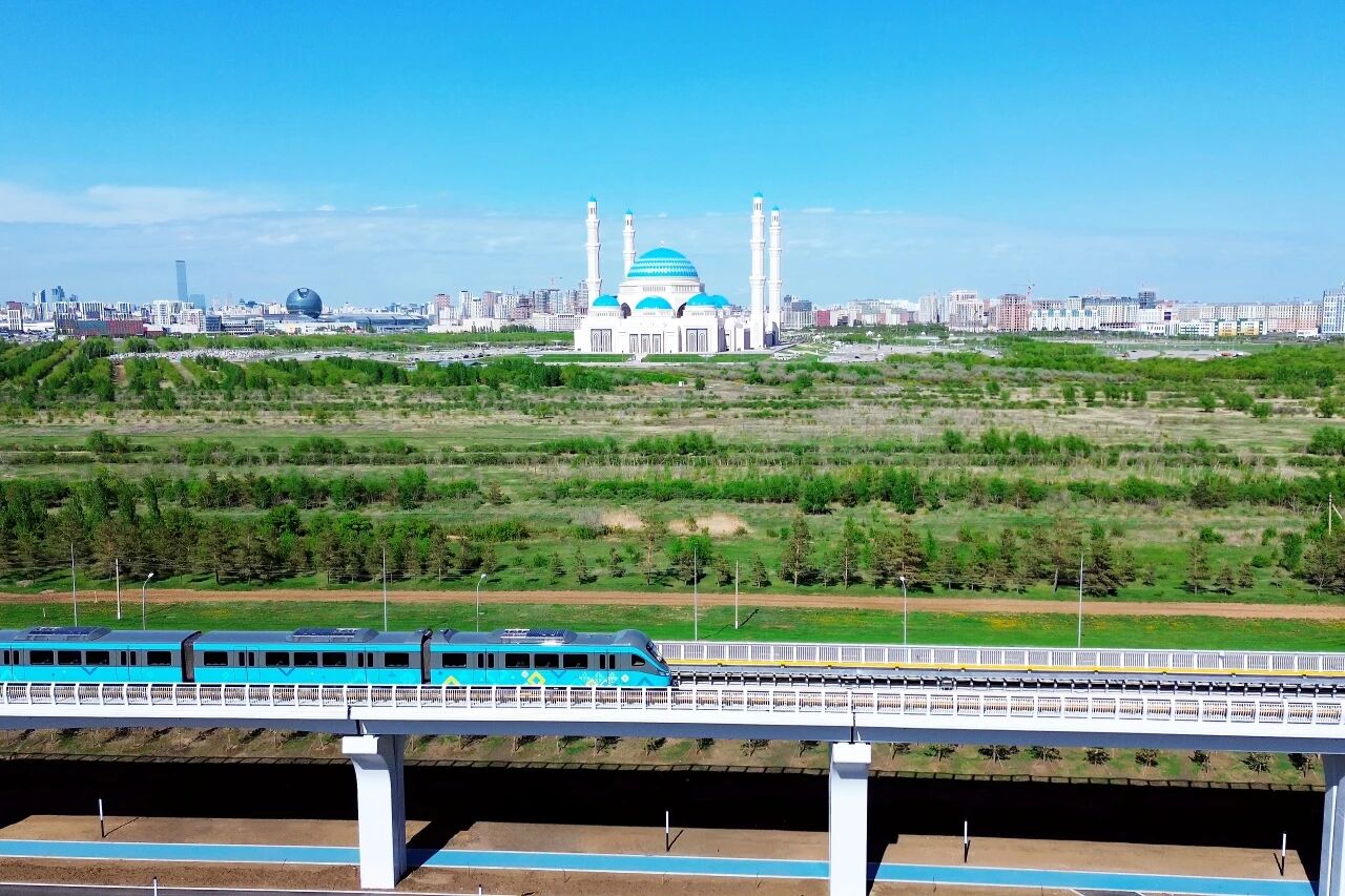 轻轨013.jpg 轻轨013.jpg
