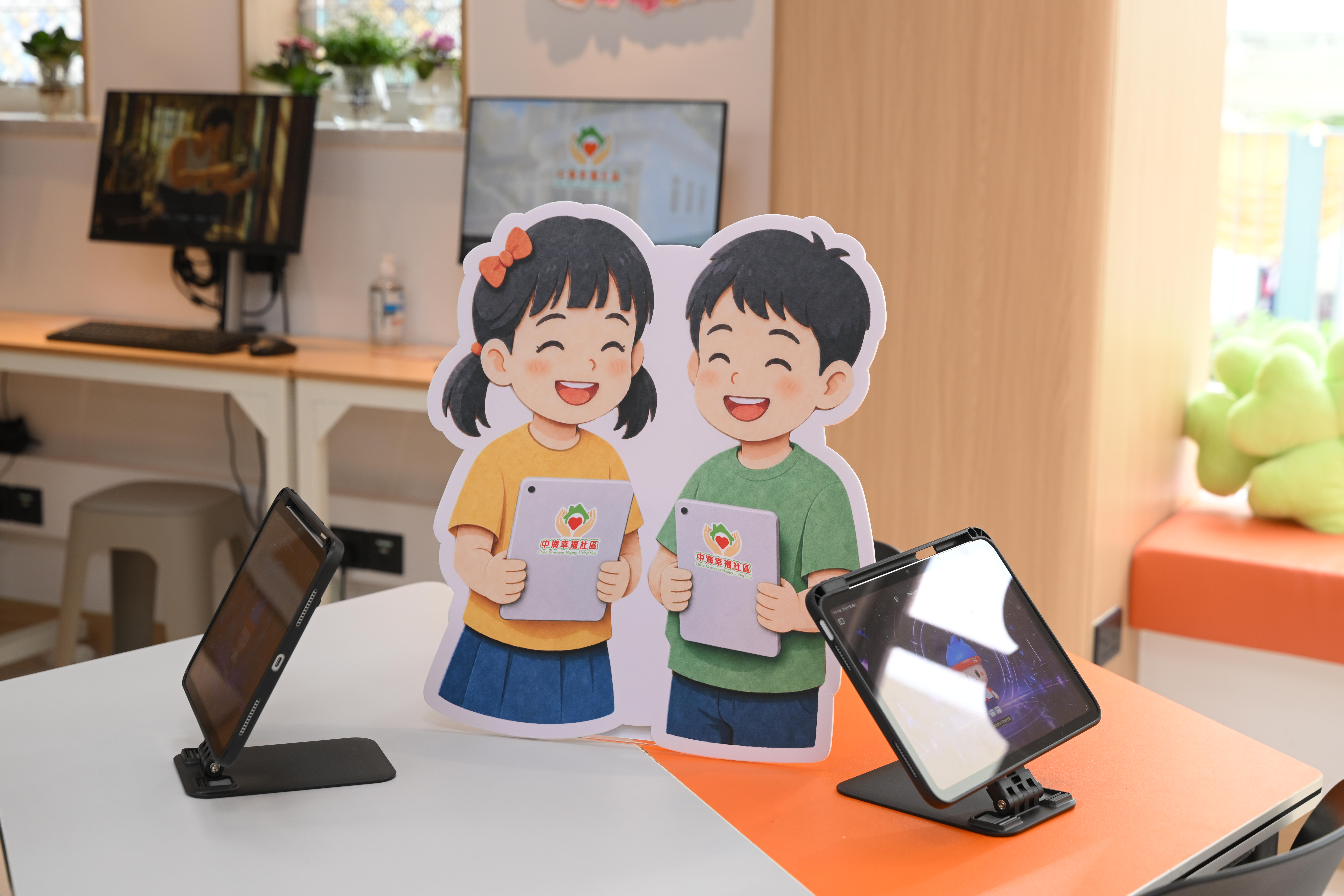 中心提供AI語言學習機及平板電腦.jpg 中心提供AI語言學習機及平板電腦.jpg