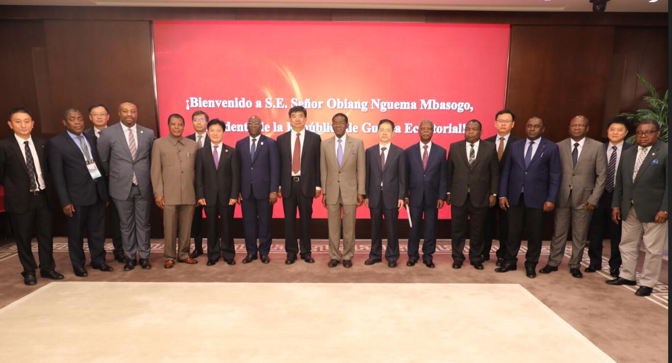 赤道几内亚总统奥比昂到访中国建筑