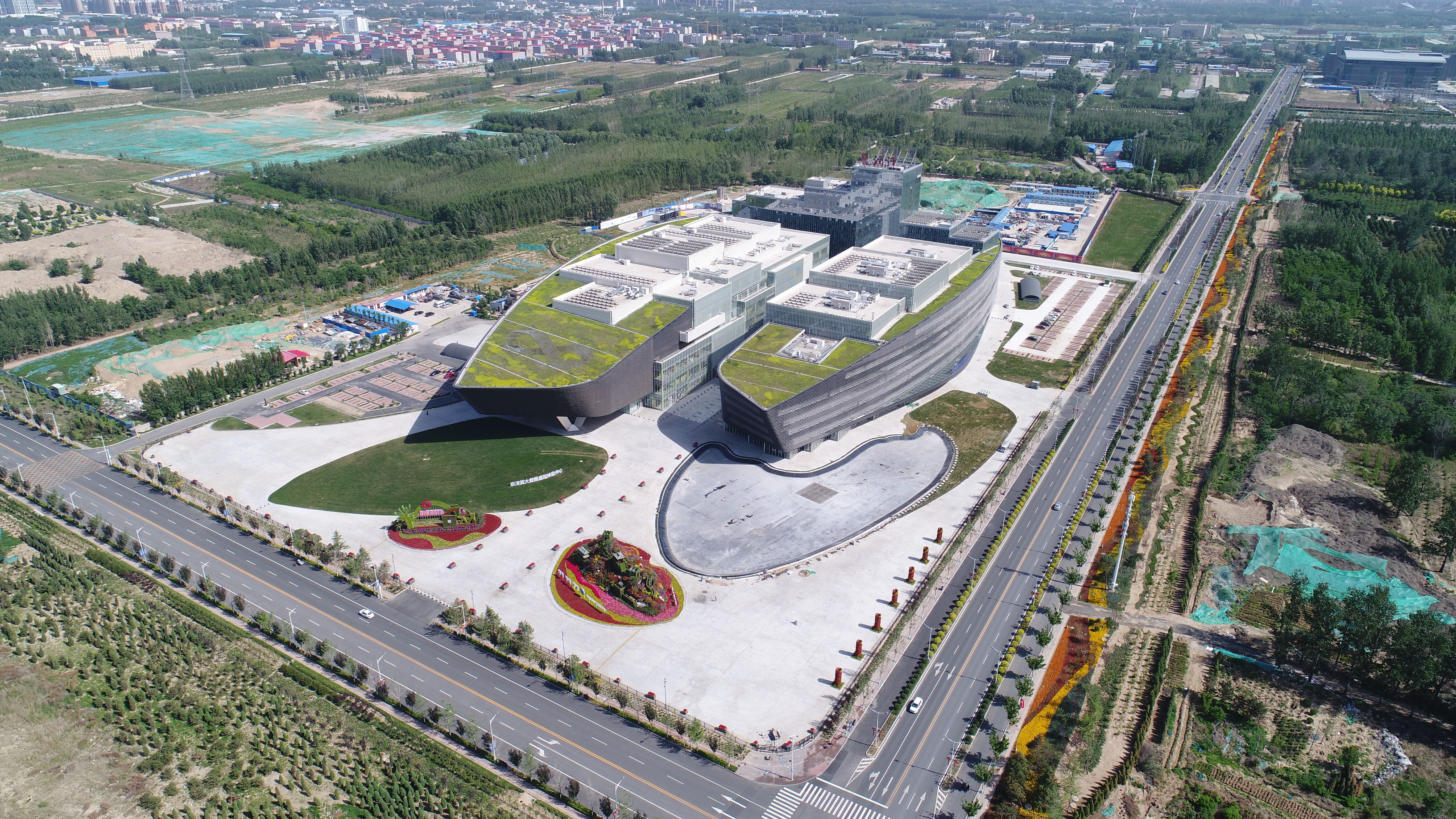 第35届中国·廊坊国际经济贸易洽谈会在廊坊润泽大数据应用展示中心