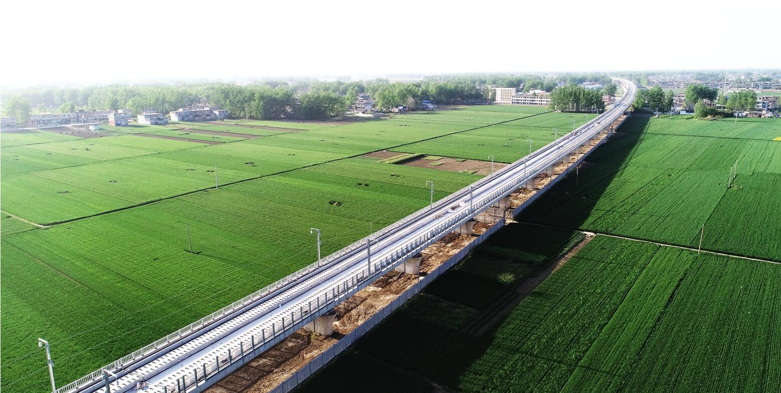 郑阜高铁安徽段站前一标项目开始铺轨