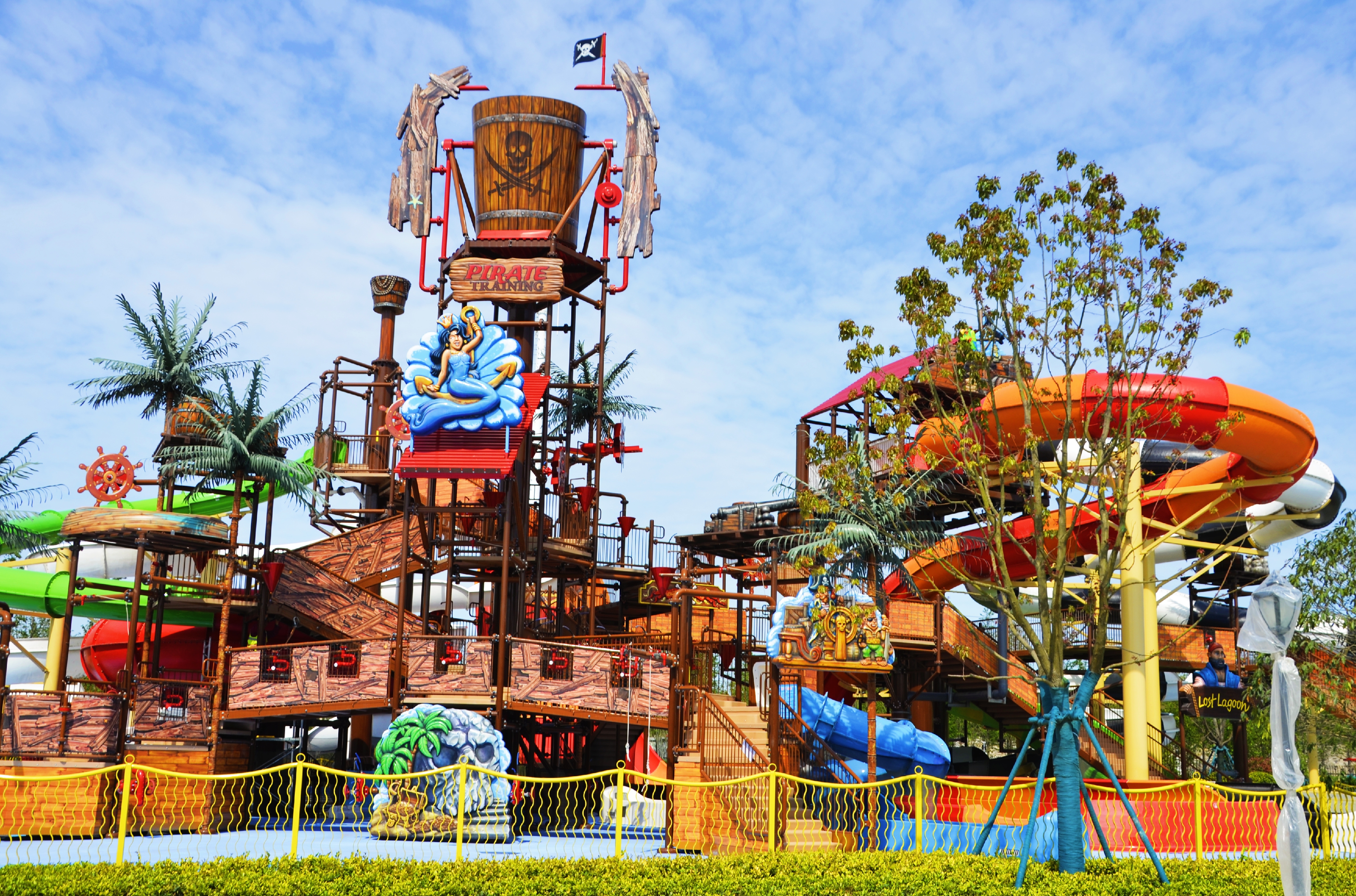 中建二局承建的杭州湾融创文旅城水乐园正式移交运营