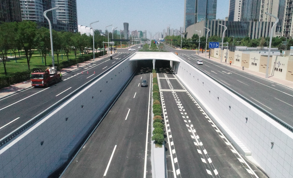 西安高新区科技八路快速通道工程全线通车