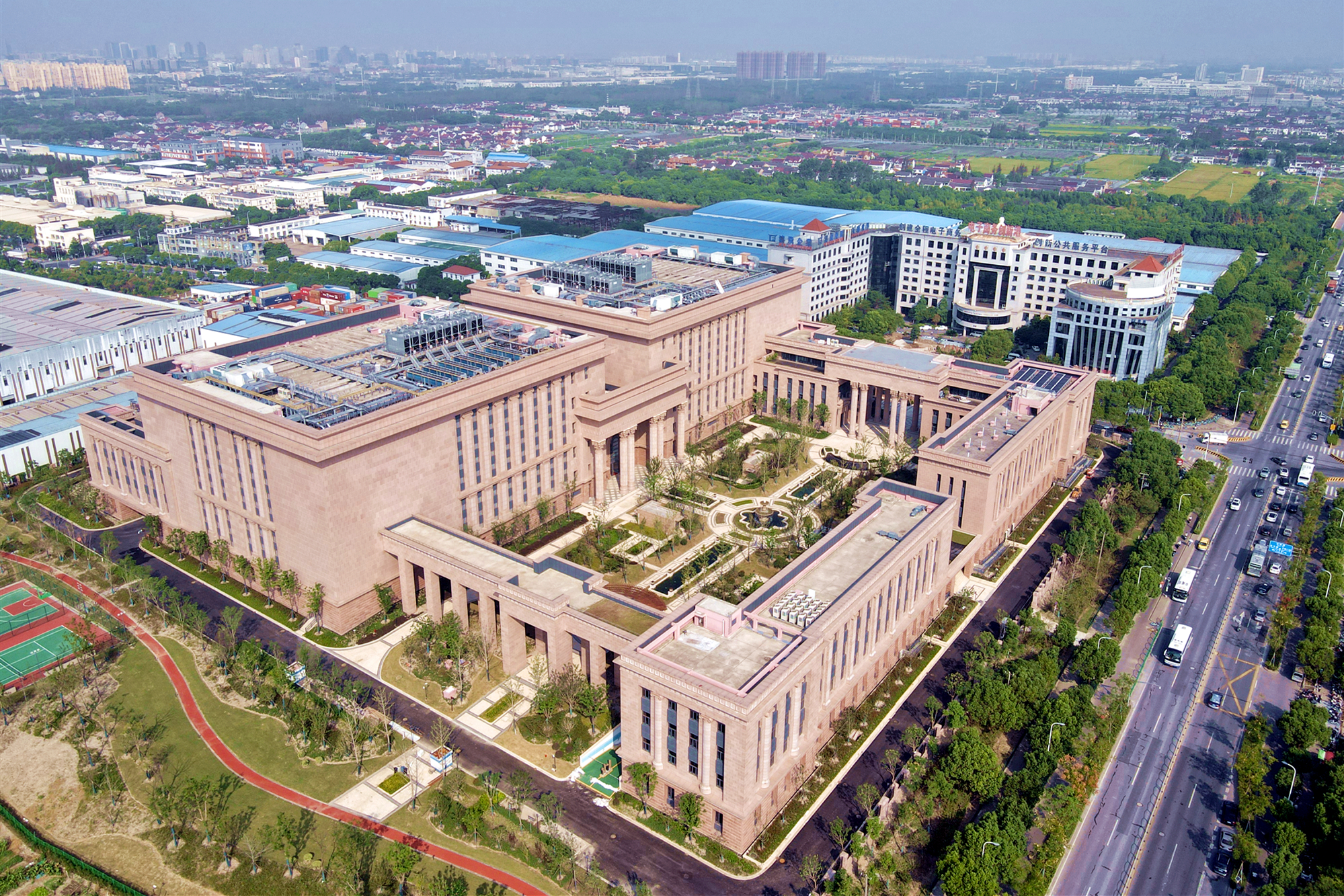 中建八局承建的中金所技术研发基地项目通过竣工验收