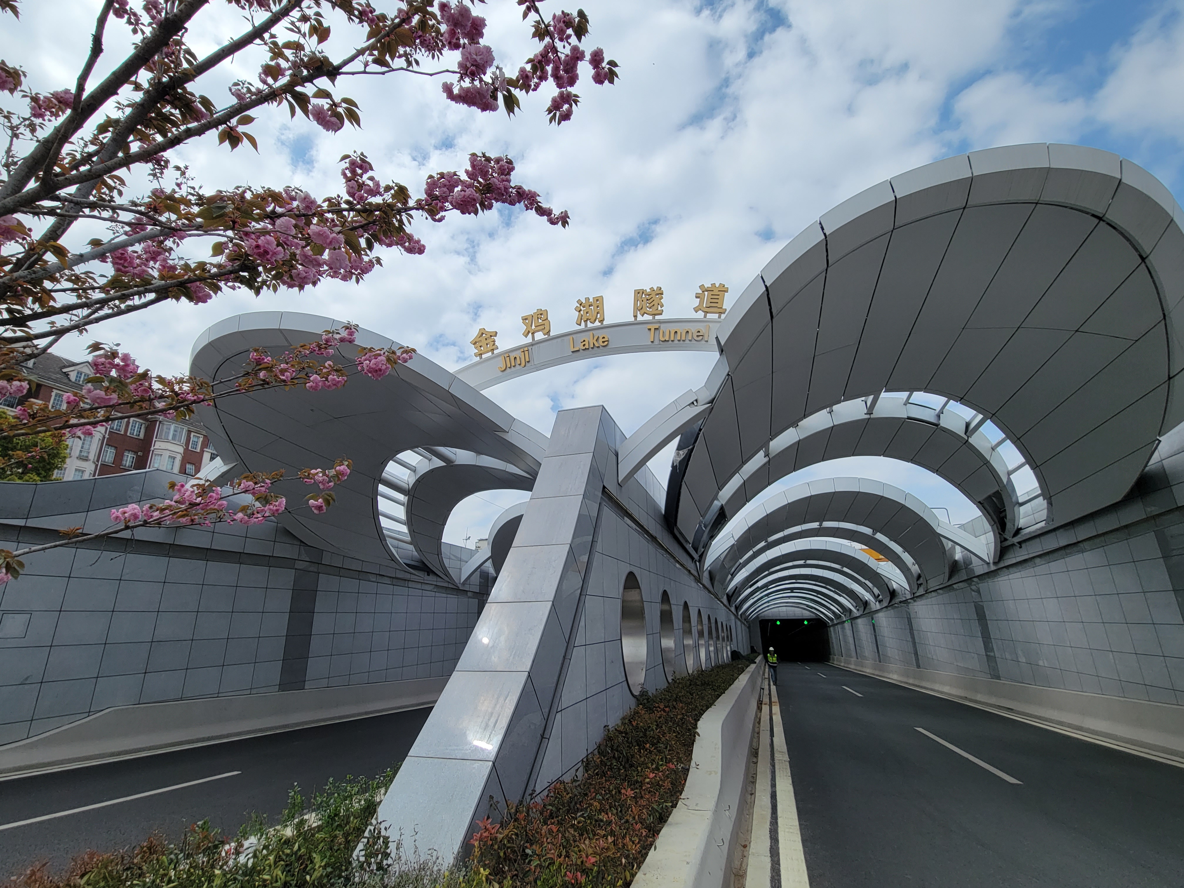 中建八局承建的苏州金鸡湖隧道项目全线通车