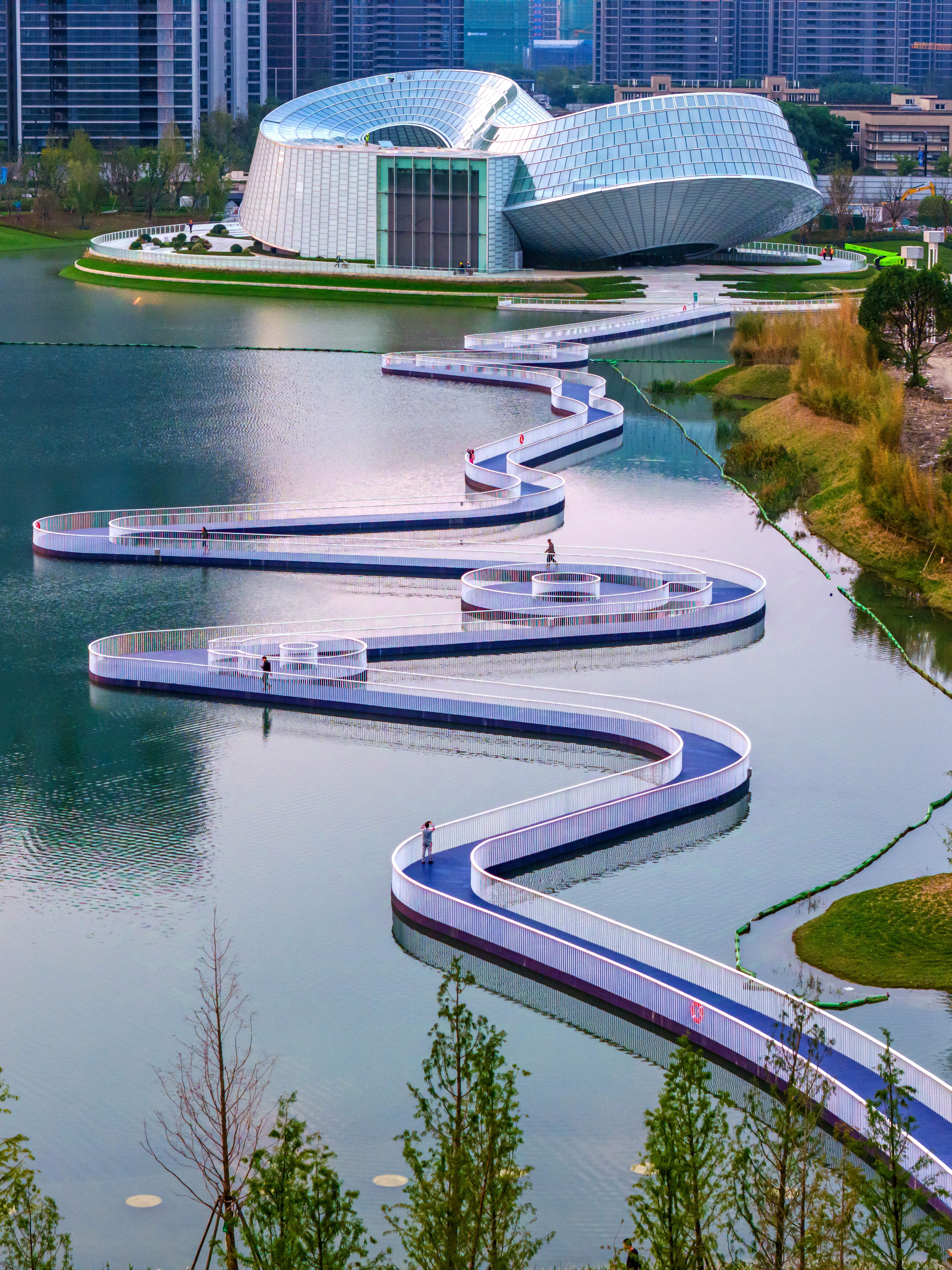 杭州cbd新添"金镶玉",良渚玉湖公园开园