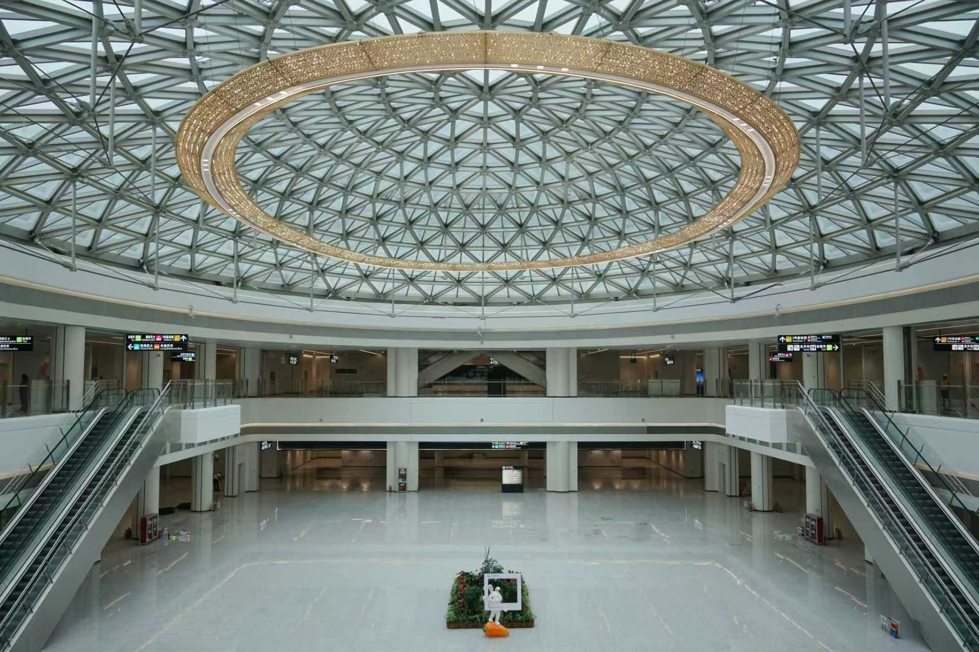 站前工程 内景.jpg