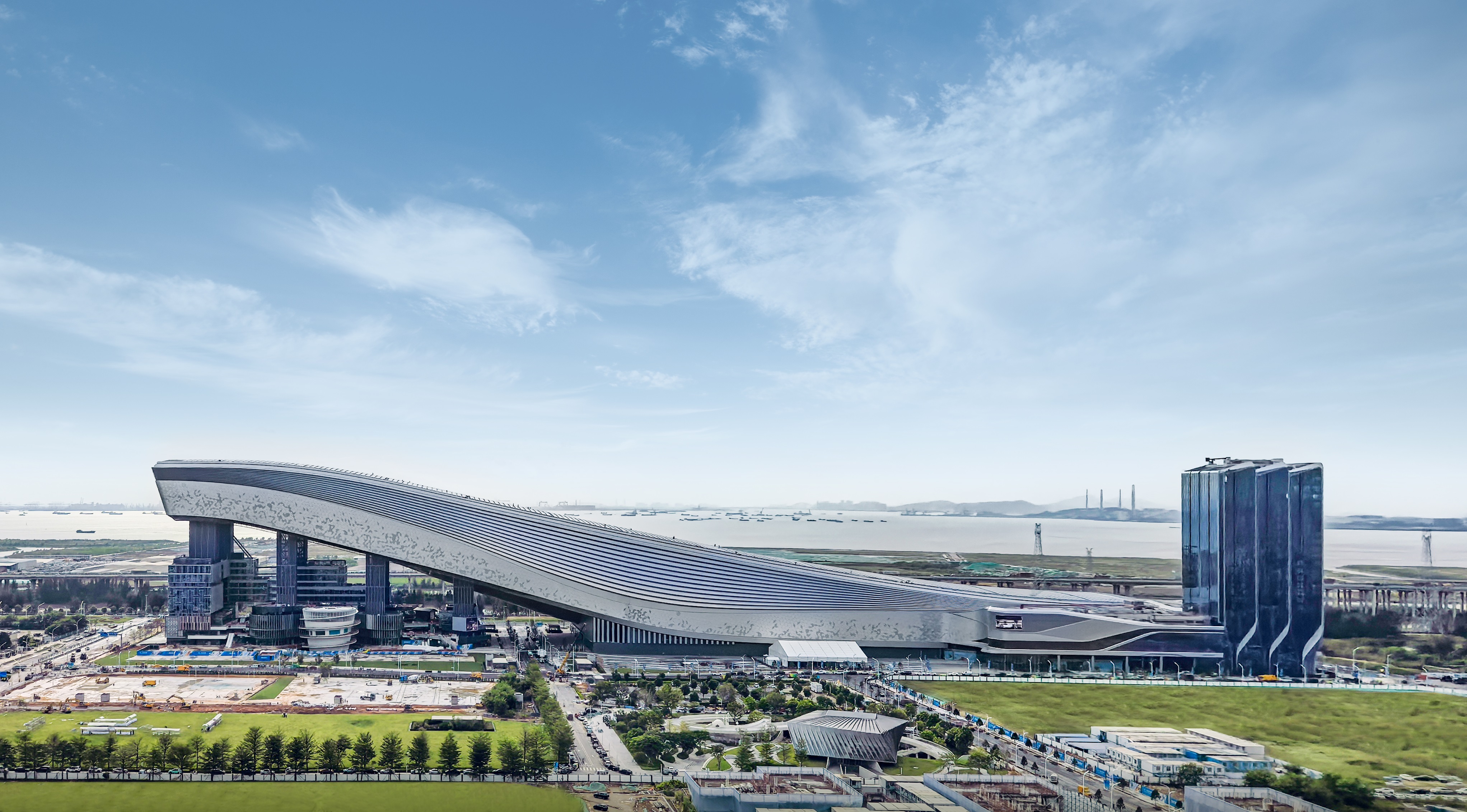 中建三局承建的深圳前海华发冰雪世界项目正式开业