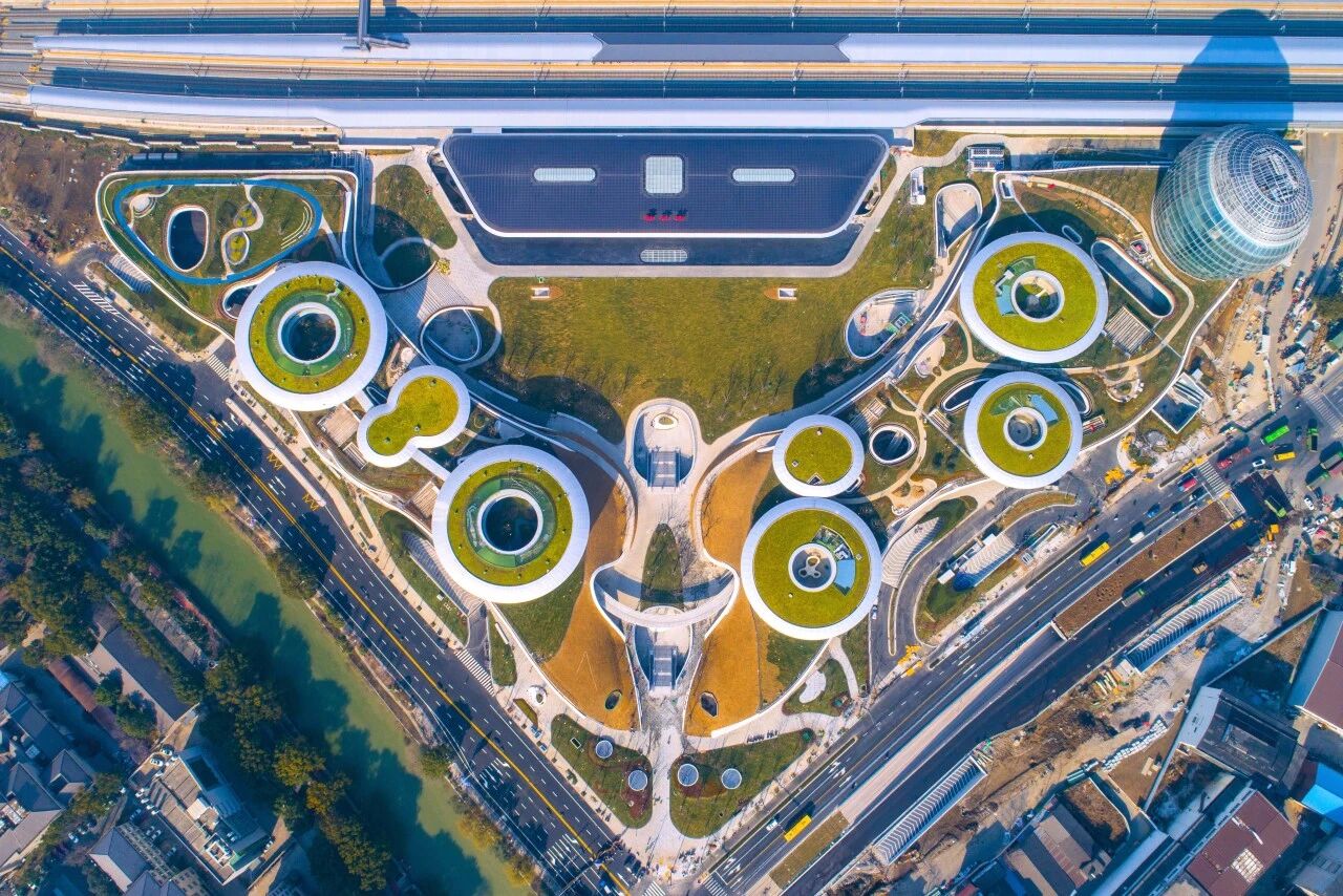 红色111.jpg 红色111.jpg