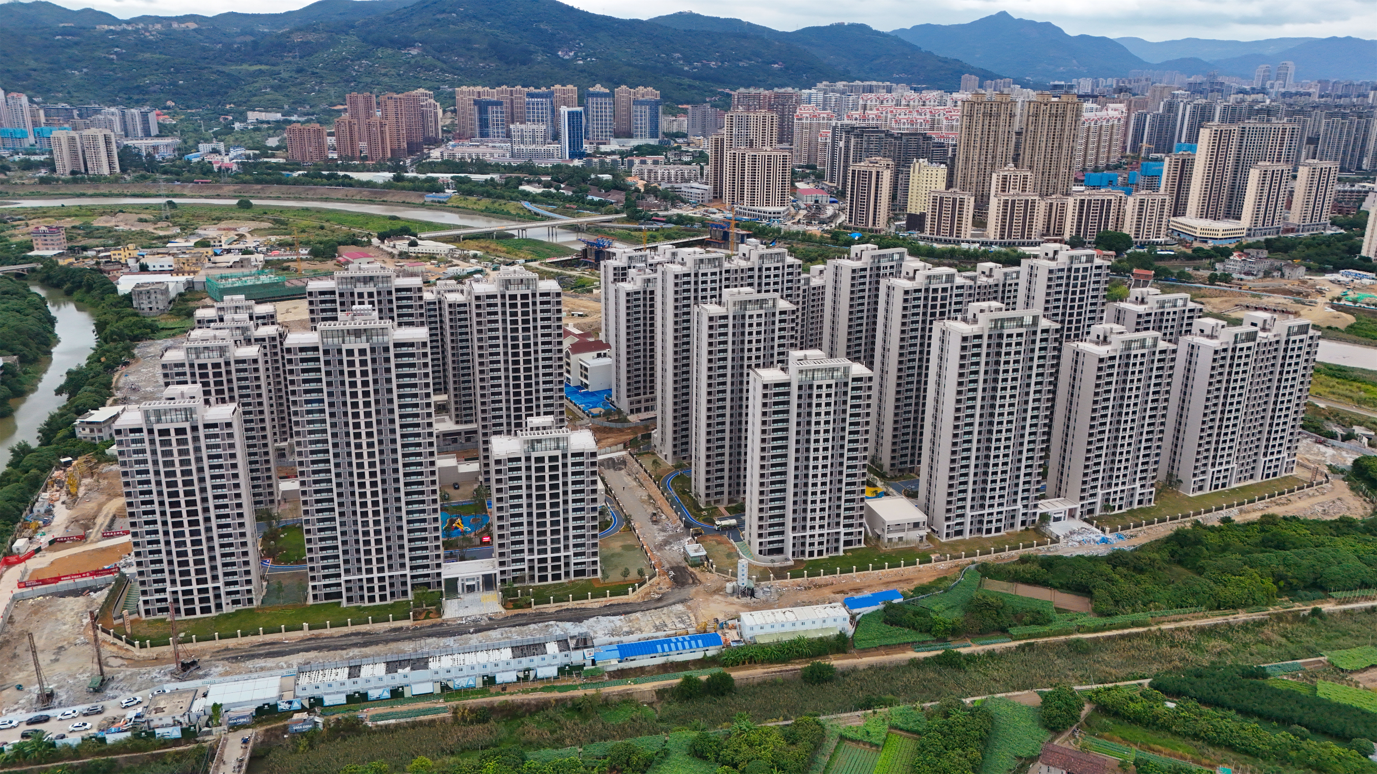 项目实景图2-城厢区木兰铁岭片区改造（一期）项目工程总承包（EPC）顺利通过竣工验收.jpg