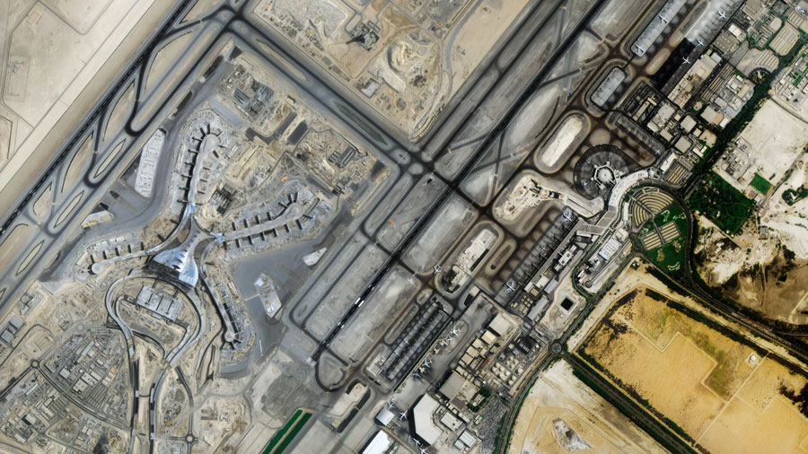 建设中的阿布扎比国际机场（鸟瞰图）.jpg