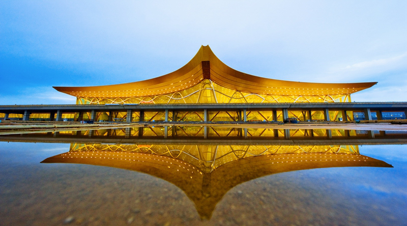 26《七彩云南腾飞的“翅膀”》中建八局 高旭东.jpg