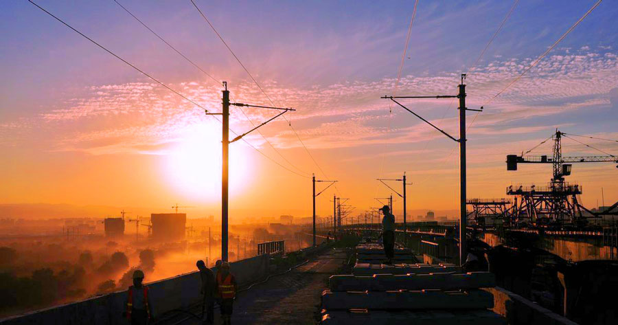 太中银铁路北营特大桥上掠影.jpg