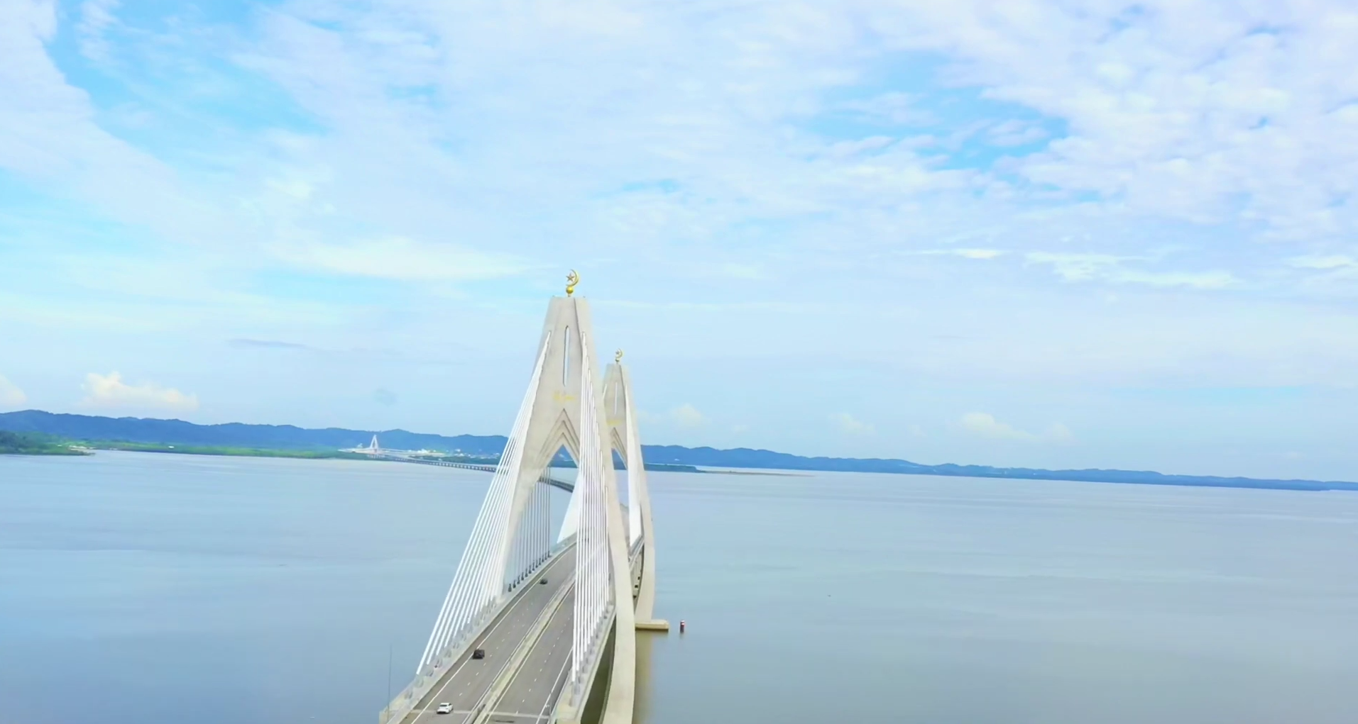 文莱淡布隆跨海大桥.png
